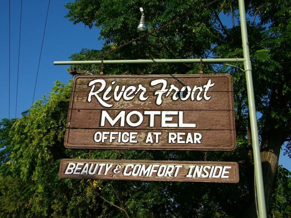 River Front Motel Bandera Eksteriør bilde